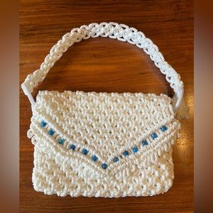 Vintage Midcentury handmade macrame beaded woven white handbag -like new